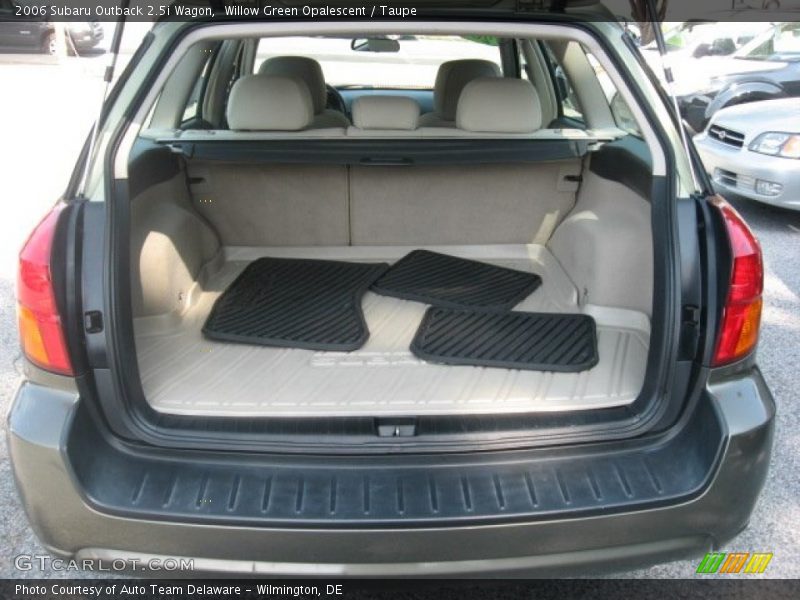Willow Green Opalescent / Taupe 2006 Subaru Outback 2.5i Wagon