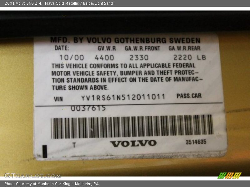 Maya Gold Metallic / Beige/Light Sand 2001 Volvo S60 2.4
