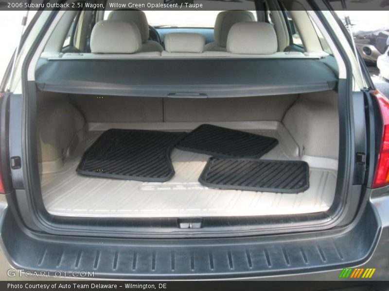 Willow Green Opalescent / Taupe 2006 Subaru Outback 2.5i Wagon