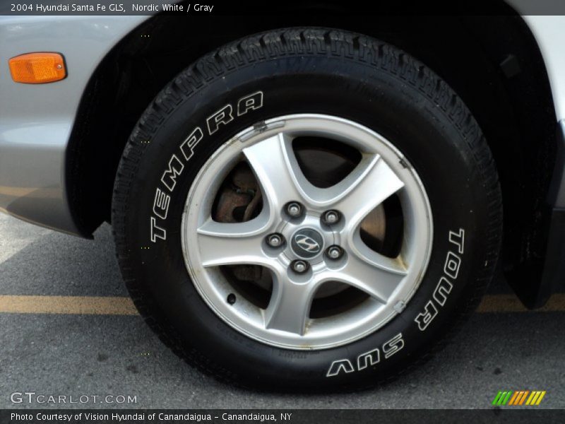 Nordic White / Gray 2004 Hyundai Santa Fe GLS