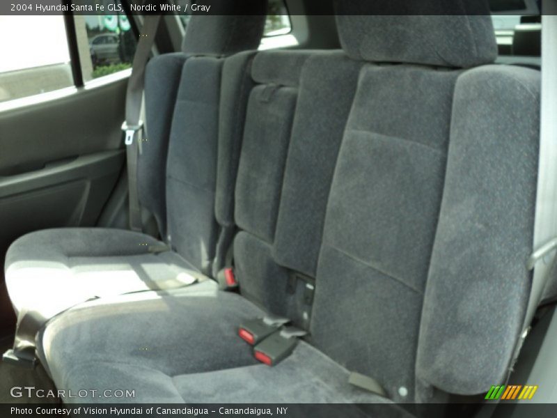 Nordic White / Gray 2004 Hyundai Santa Fe GLS