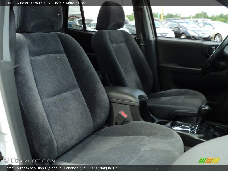 Nordic White / Gray 2004 Hyundai Santa Fe GLS