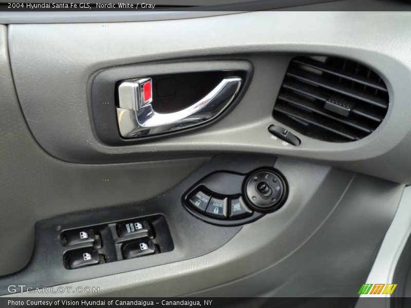Nordic White / Gray 2004 Hyundai Santa Fe GLS