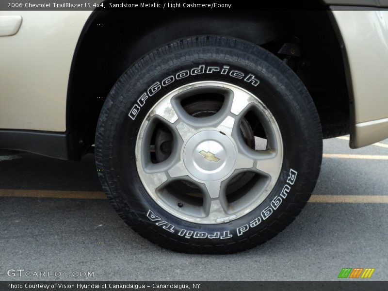 Sandstone Metallic / Light Cashmere/Ebony 2006 Chevrolet TrailBlazer LS 4x4