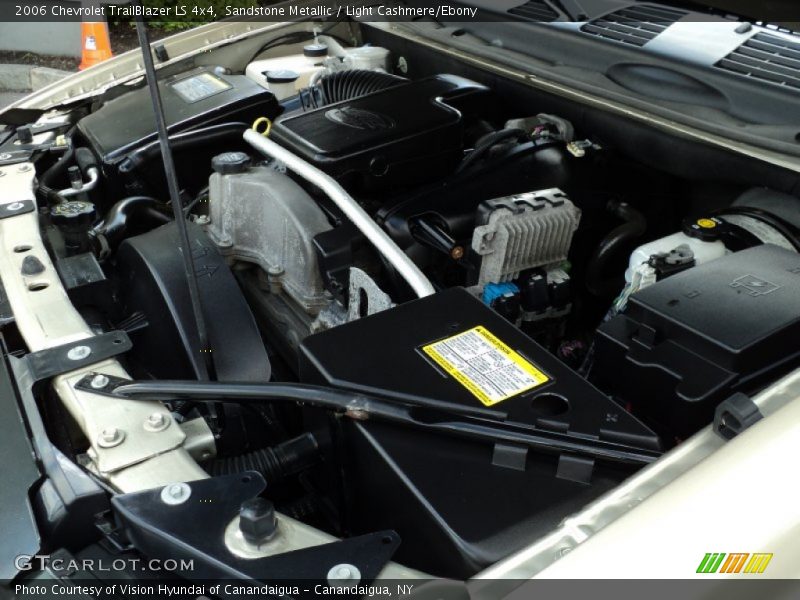 Sandstone Metallic / Light Cashmere/Ebony 2006 Chevrolet TrailBlazer LS 4x4