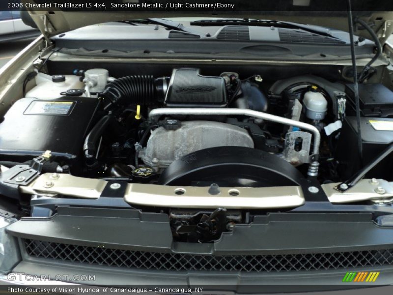 Sandstone Metallic / Light Cashmere/Ebony 2006 Chevrolet TrailBlazer LS 4x4