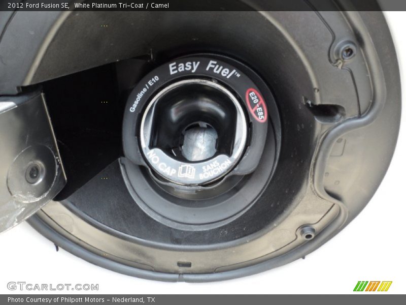 White Platinum Tri-Coat / Camel 2012 Ford Fusion SE
