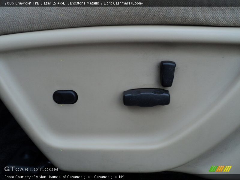 Sandstone Metallic / Light Cashmere/Ebony 2006 Chevrolet TrailBlazer LS 4x4