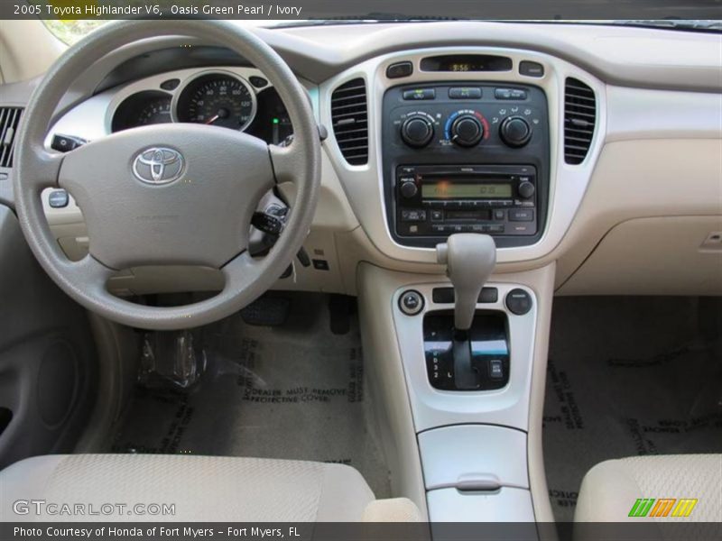 Oasis Green Pearl / Ivory 2005 Toyota Highlander V6