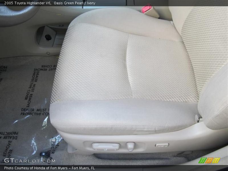 Oasis Green Pearl / Ivory 2005 Toyota Highlander V6