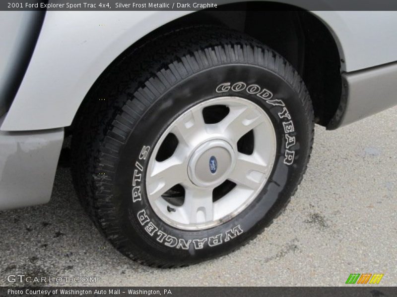 Silver Frost Metallic / Dark Graphite 2001 Ford Explorer Sport Trac 4x4