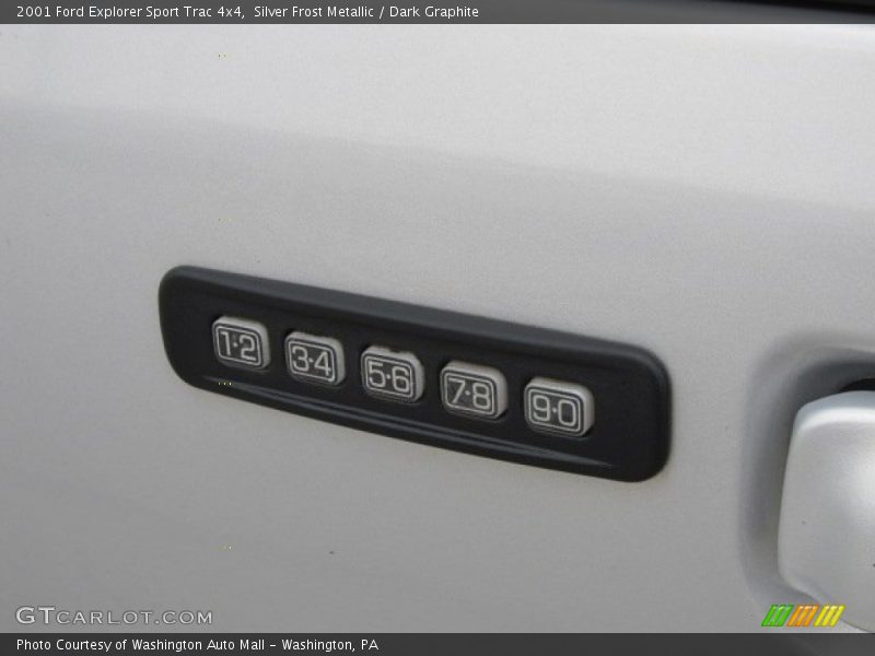 Silver Frost Metallic / Dark Graphite 2001 Ford Explorer Sport Trac 4x4