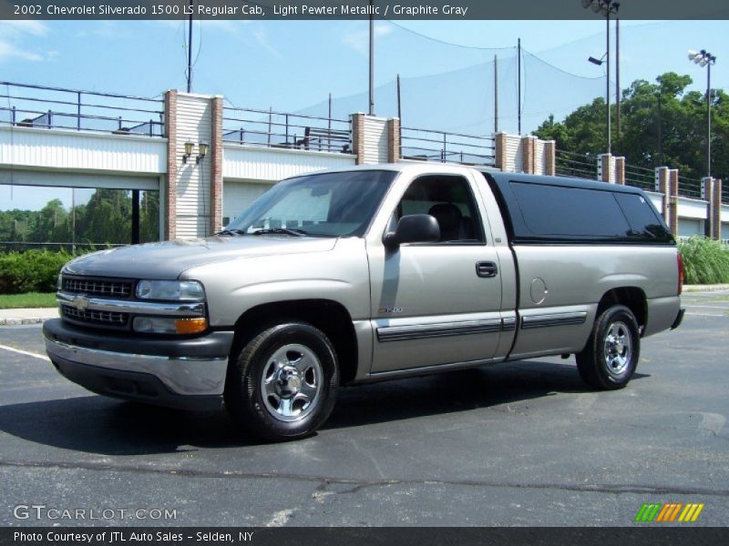 Light Pewter Metallic / Graphite Gray 2002 Chevrolet Silverado 1500 LS Regular Cab