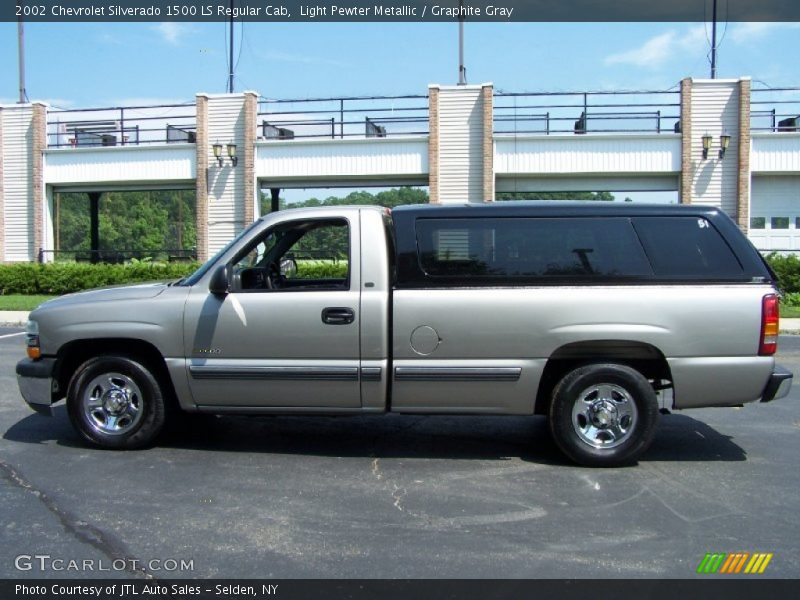 Light Pewter Metallic / Graphite Gray 2002 Chevrolet Silverado 1500 LS Regular Cab