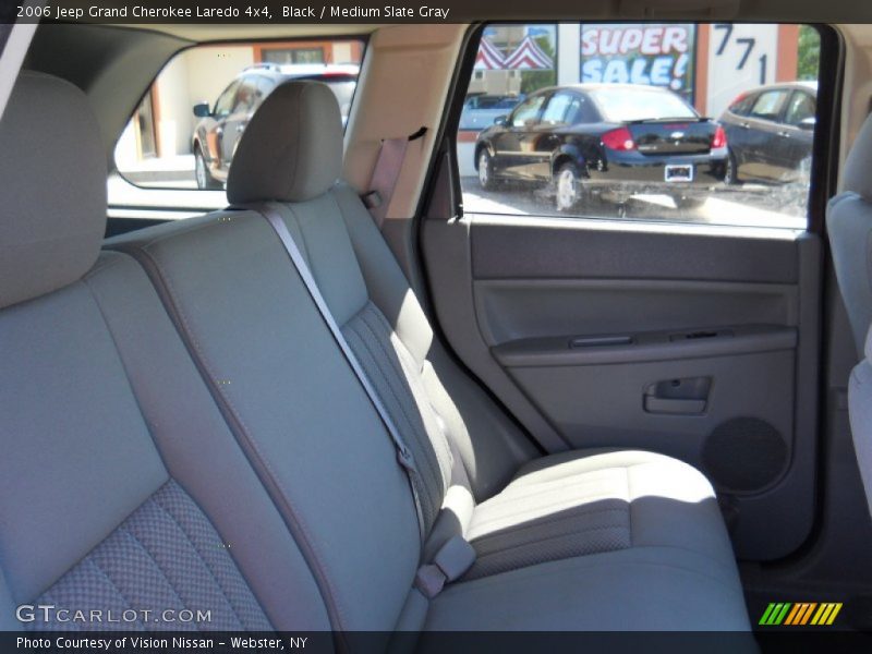 Black / Medium Slate Gray 2006 Jeep Grand Cherokee Laredo 4x4