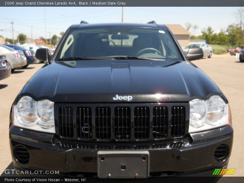 Black / Medium Slate Gray 2006 Jeep Grand Cherokee Laredo 4x4
