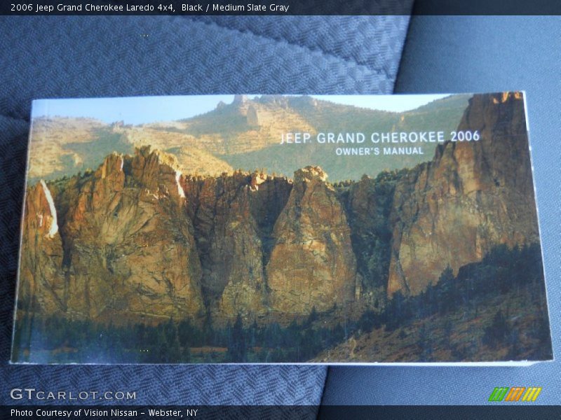 Black / Medium Slate Gray 2006 Jeep Grand Cherokee Laredo 4x4