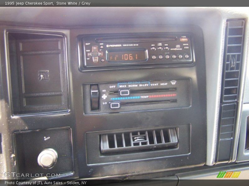 Stone White / Grey 1995 Jeep Cherokee Sport