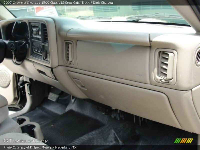 Black / Dark Charcoal 2007 Chevrolet Silverado 1500 Classic LS Crew Cab