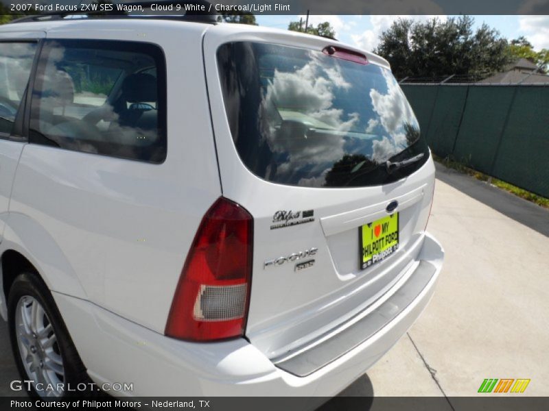 Cloud 9 White / Charcoal/Light Flint 2007 Ford Focus ZXW SES Wagon