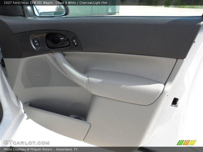 Cloud 9 White / Charcoal/Light Flint 2007 Ford Focus ZXW SES Wagon