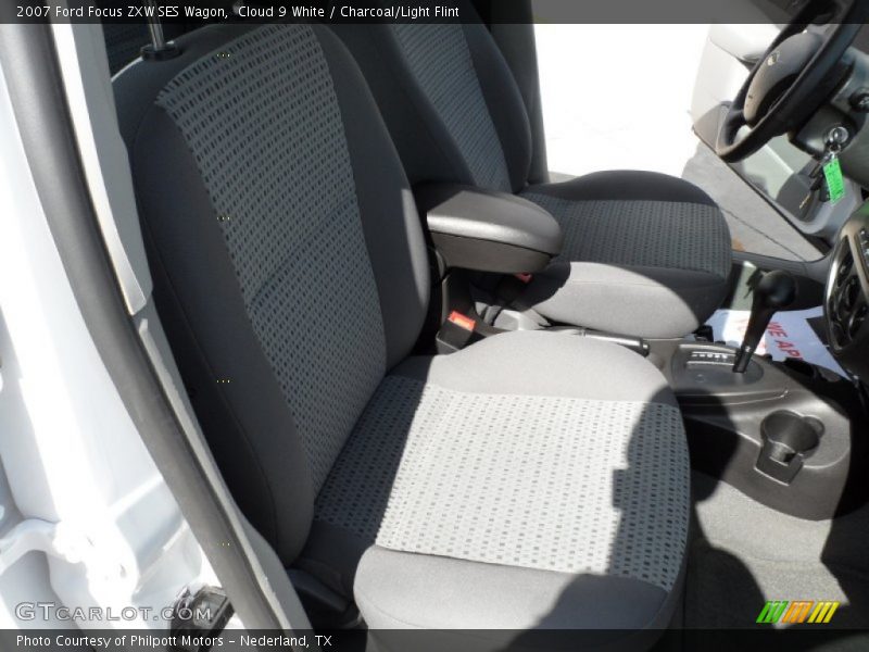 Cloud 9 White / Charcoal/Light Flint 2007 Ford Focus ZXW SES Wagon