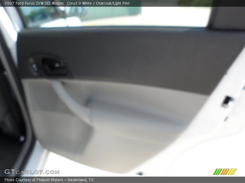 Cloud 9 White / Charcoal/Light Flint 2007 Ford Focus ZXW SES Wagon