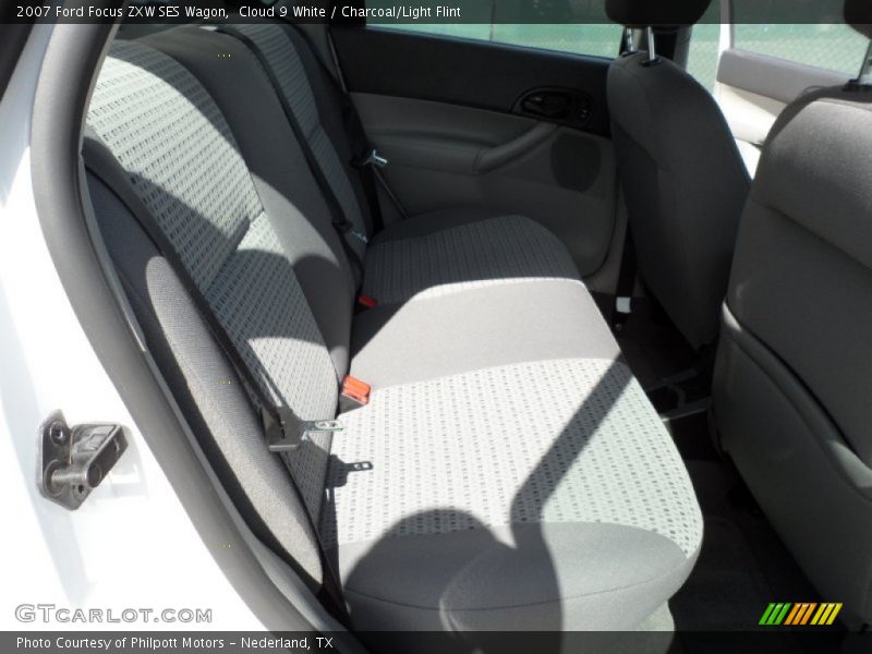 Cloud 9 White / Charcoal/Light Flint 2007 Ford Focus ZXW SES Wagon