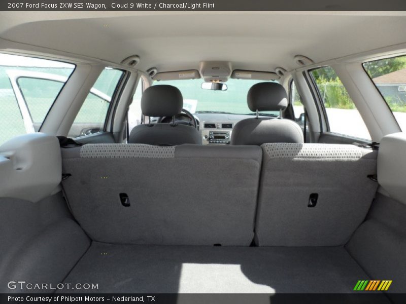 Cloud 9 White / Charcoal/Light Flint 2007 Ford Focus ZXW SES Wagon