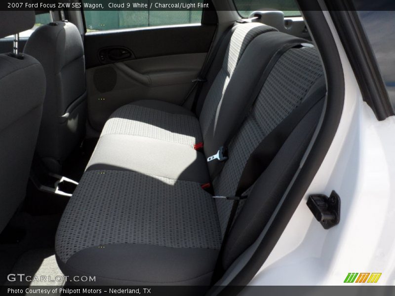 Cloud 9 White / Charcoal/Light Flint 2007 Ford Focus ZXW SES Wagon