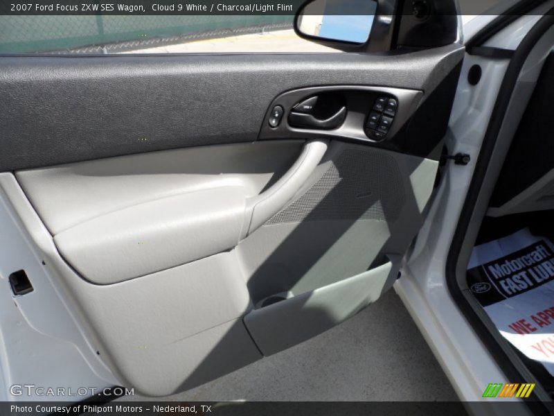 Cloud 9 White / Charcoal/Light Flint 2007 Ford Focus ZXW SES Wagon