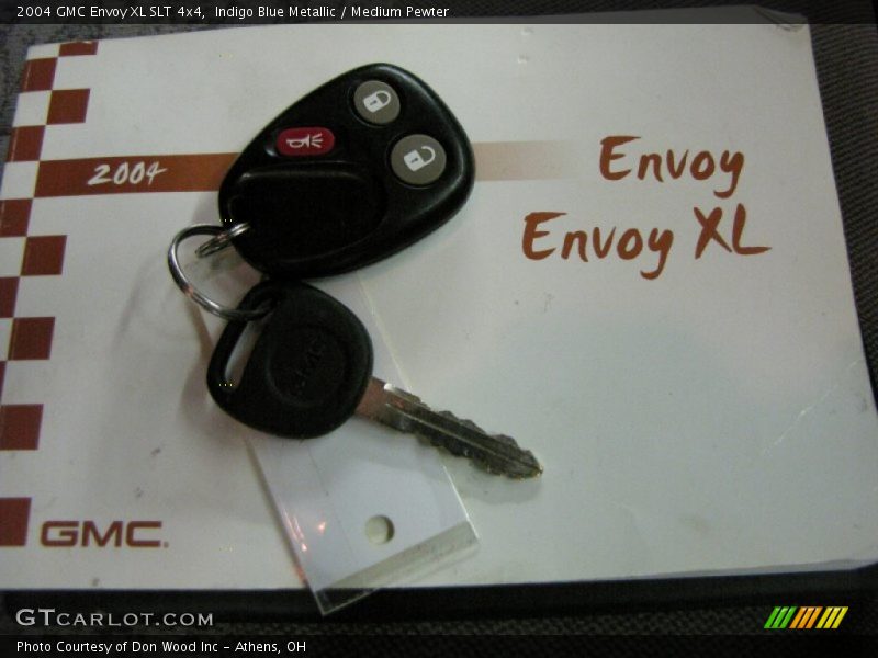 Indigo Blue Metallic / Medium Pewter 2004 GMC Envoy XL SLT 4x4