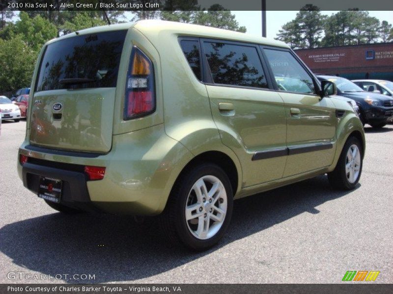 Alien Green / Black Soul Logo Cloth 2010 Kia Soul +