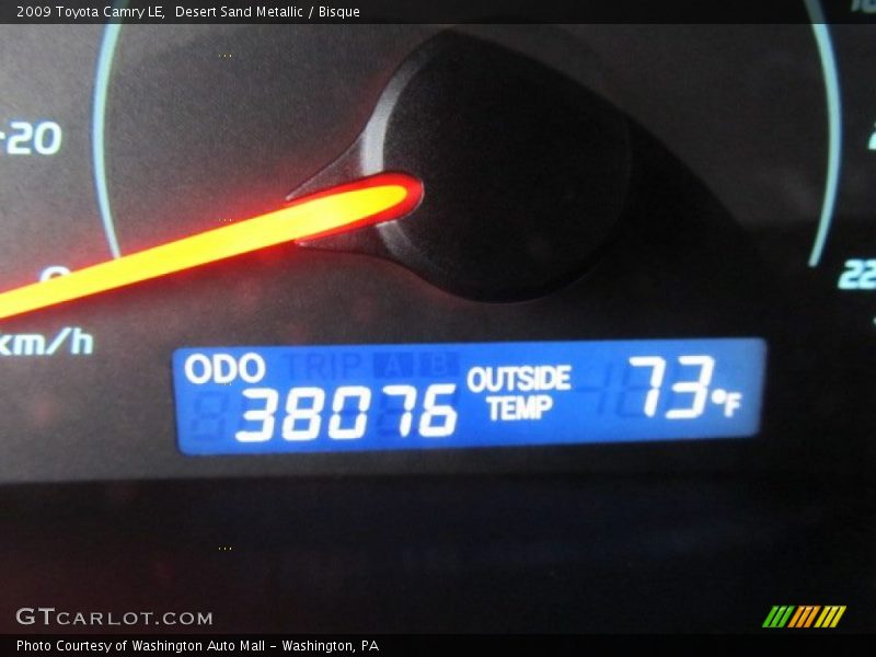 Desert Sand Metallic / Bisque 2009 Toyota Camry LE