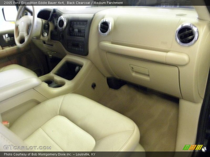 Black Clearcoat / Medium Parchment 2005 Ford Expedition Eddie Bauer 4x4