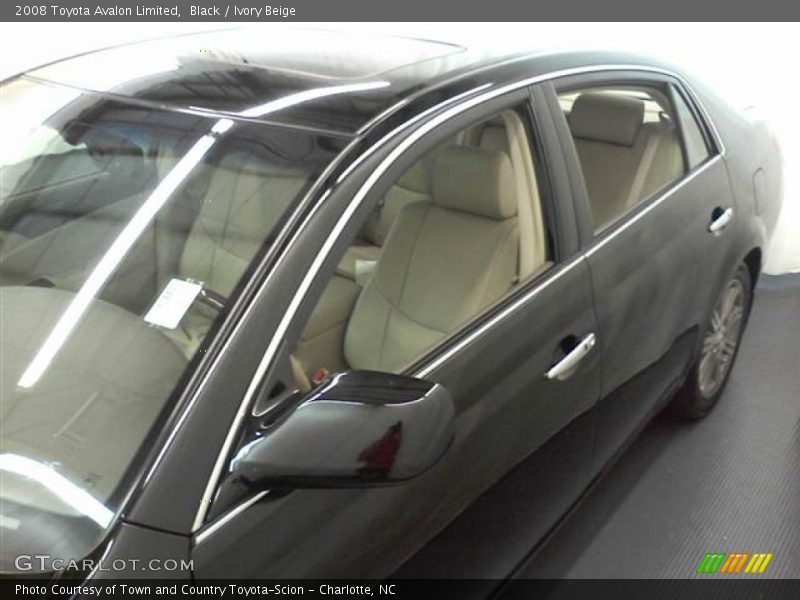 Black / Ivory Beige 2008 Toyota Avalon Limited