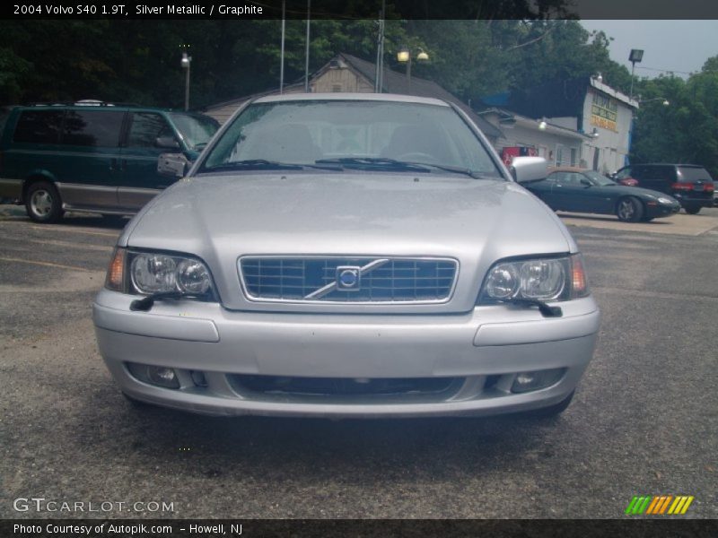 Silver Metallic / Graphite 2004 Volvo S40 1.9T