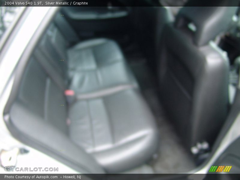 Silver Metallic / Graphite 2004 Volvo S40 1.9T