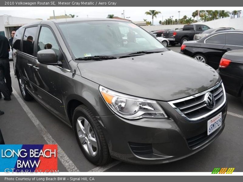 Meteor Gray Metallic / Aero Gray 2010 Volkswagen Routan SE