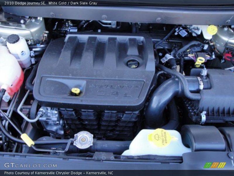 White Gold / Dark Slate Gray 2010 Dodge Journey SE