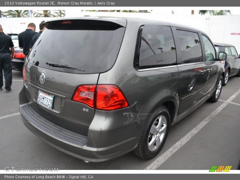 Meteor Gray Metallic / Aero Gray 2010 Volkswagen Routan SE