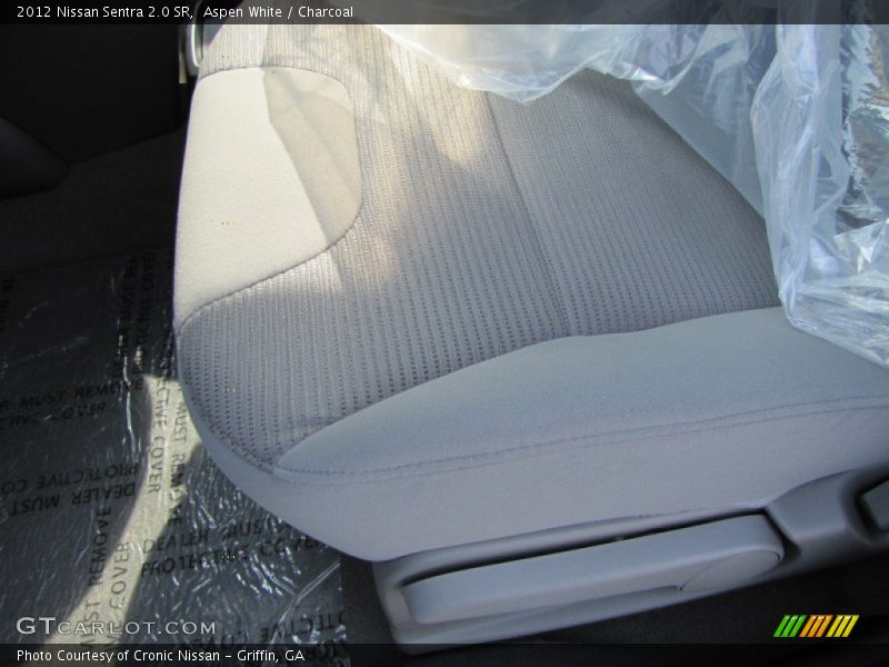 Aspen White / Charcoal 2012 Nissan Sentra 2.0 SR