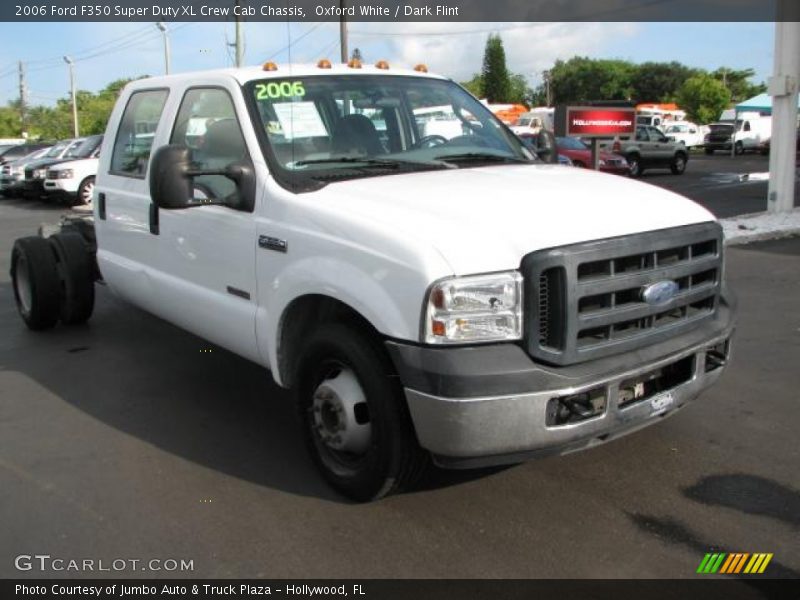 Oxford White / Dark Flint 2006 Ford F350 Super Duty XL Crew Cab Chassis
