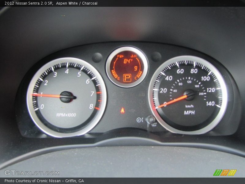  2012 Sentra 2.0 SR 2.0 SR Gauges