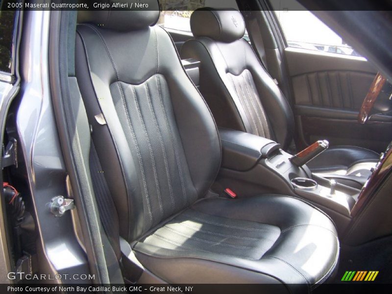  2005 Quattroporte  Nero Interior