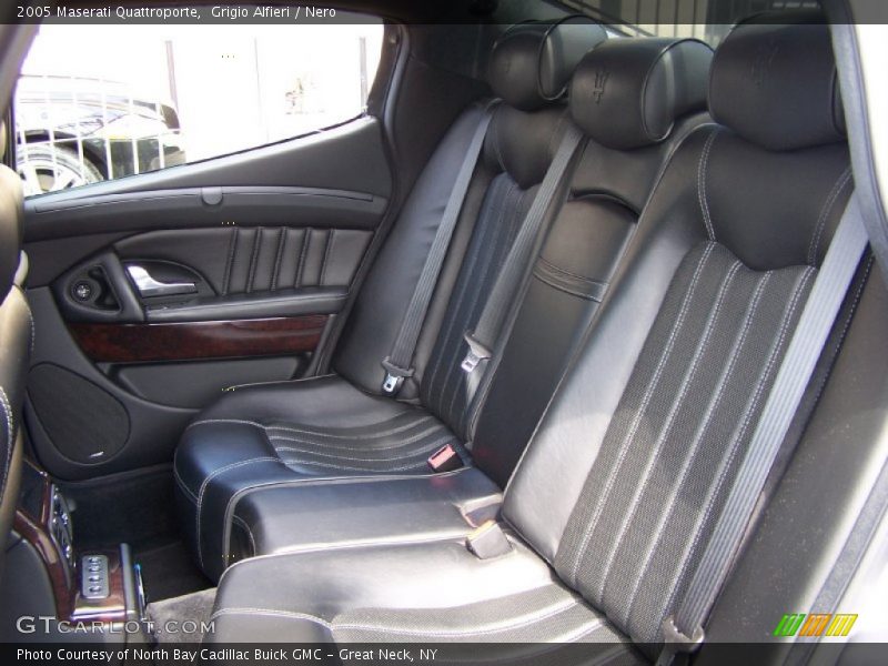  2005 Quattroporte  Nero Interior
