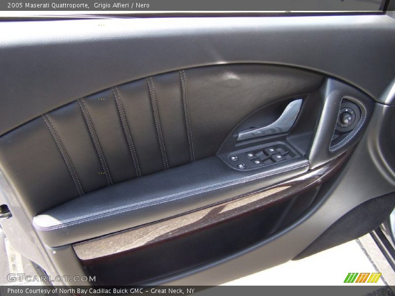 Door Panel of 2005 Quattroporte 