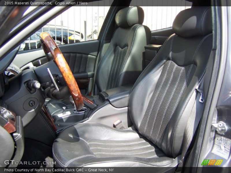  2005 Quattroporte  Nero Interior