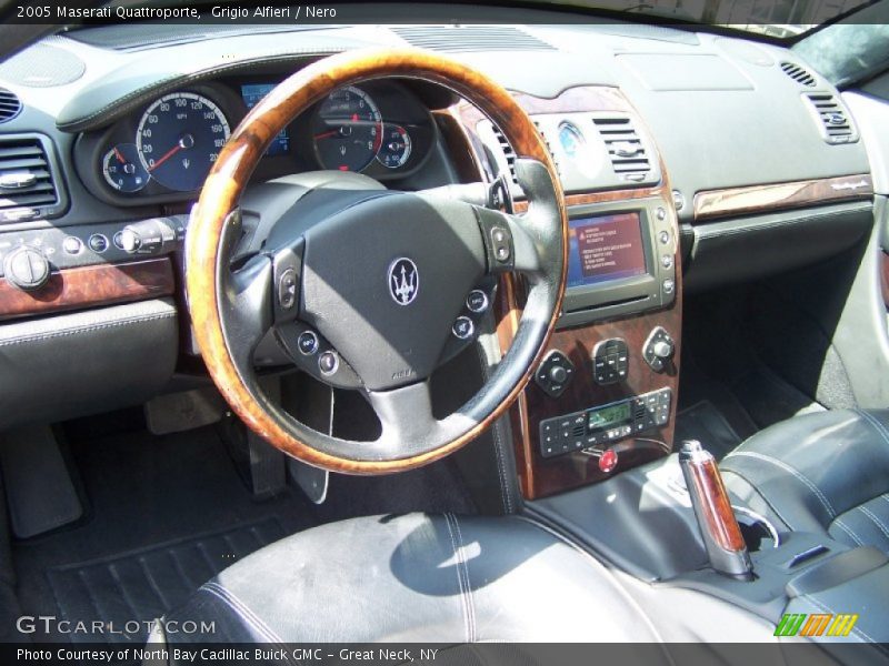  2005 Quattroporte  Nero Interior