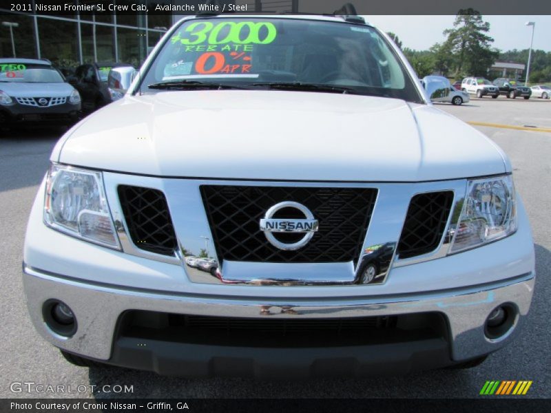 Avalanche White / Steel 2011 Nissan Frontier SL Crew Cab